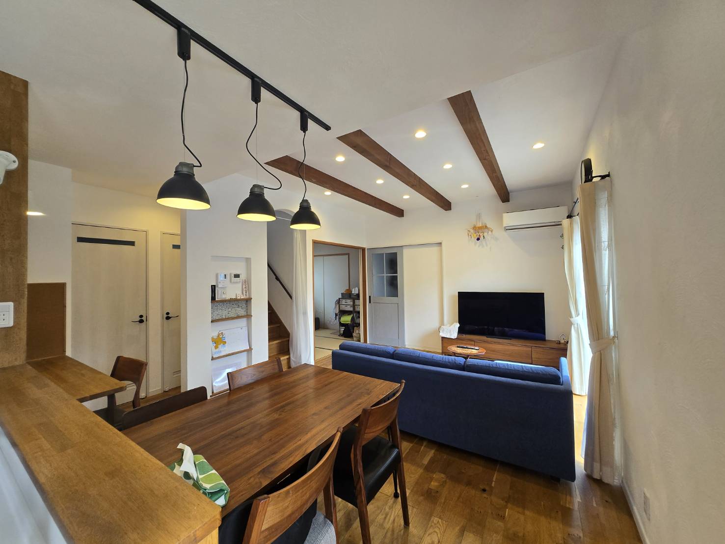 岐阜市岩田西一丁目戸建